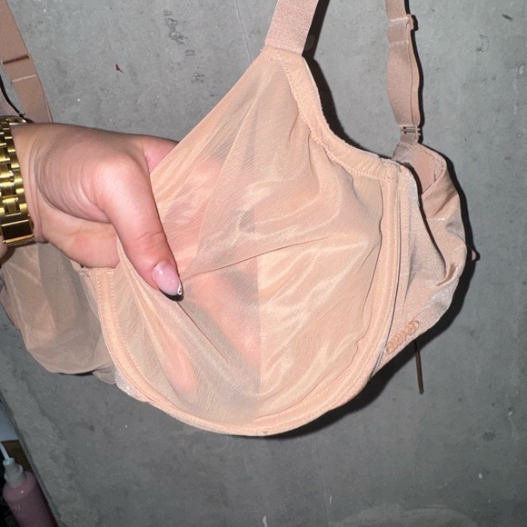 SKIMS no show molded underline demi - Picture 2 of 5